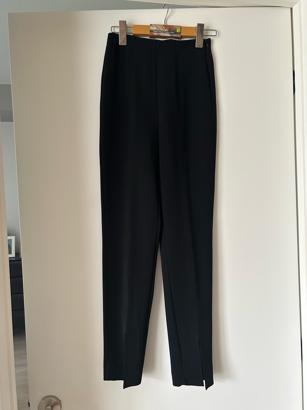 Aritzia Babaton Women’s Black Pants with front slits
